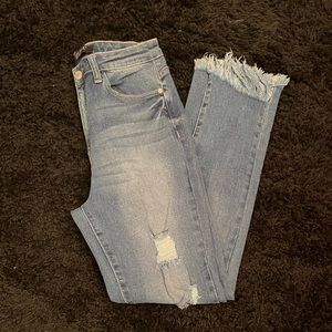 NWOT Judy Blue high waisted distressed skinny jeans with frayed hem